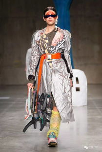 你必須非常勇敢才能成為一個(gè)有創(chuàng)造力的人 Matty Bovan的服飾研發(fā)之旅